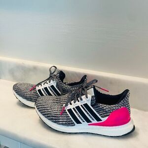 Adidas Ultra Boost 4.0 Lace Up Athletic Running Sneakers Shoes Black Pink Size 7